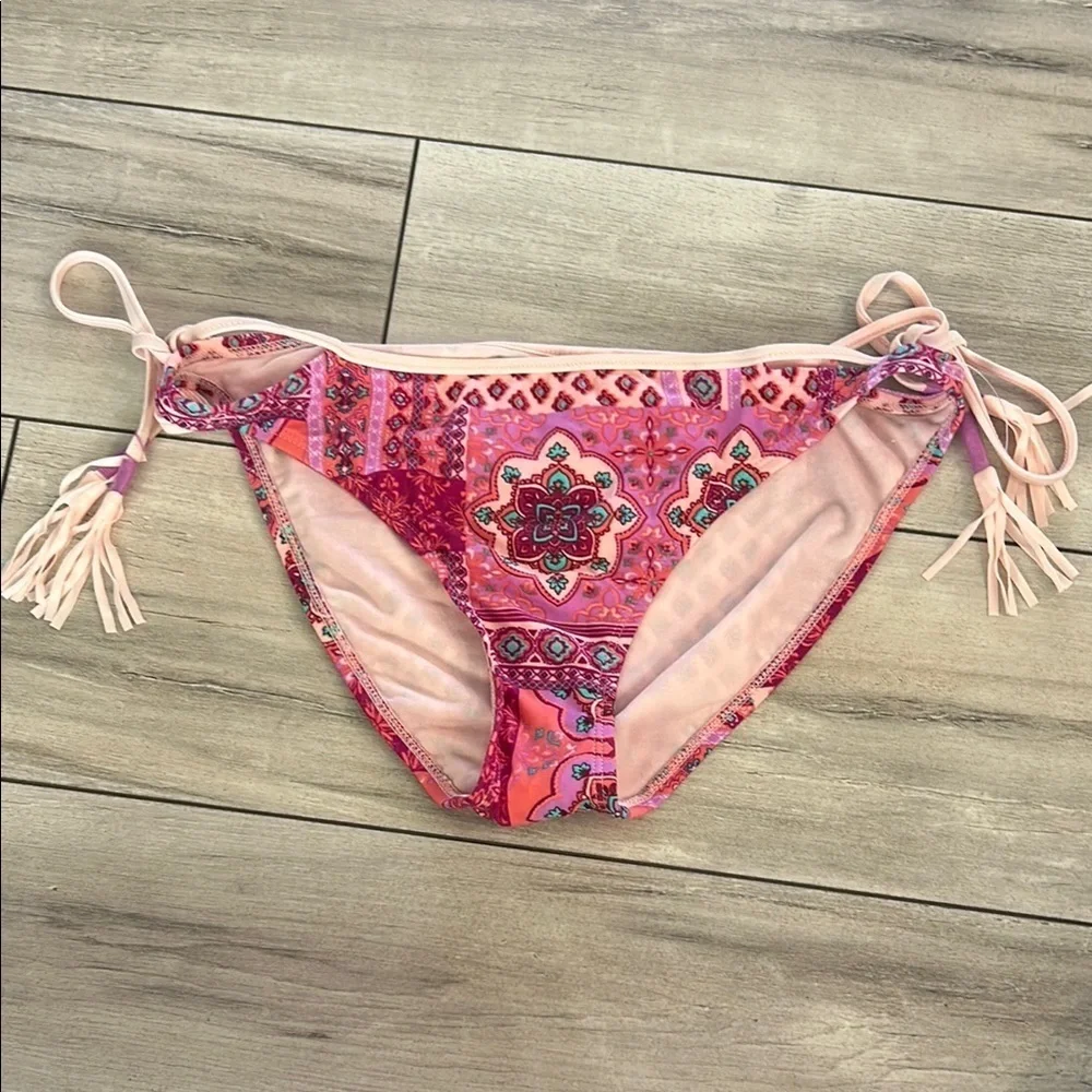 Malibu Dream Girl Pink patchwork print bikini swim bottom size medium NWOT